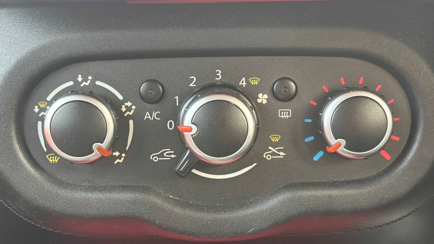 Used Renault Twingo 2014 for sale - 78077004: Photo 17