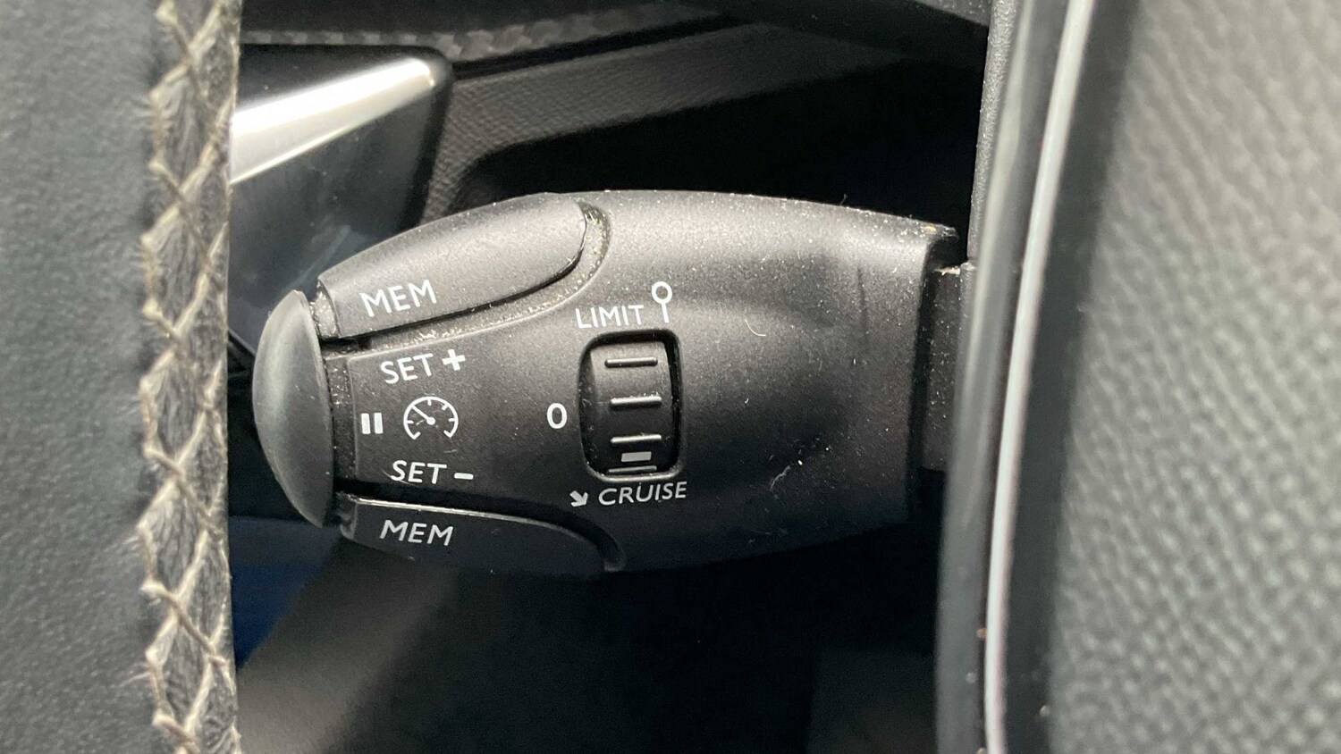 Used Peugeot 3008 2018 for sale - 75917953: Photo 28