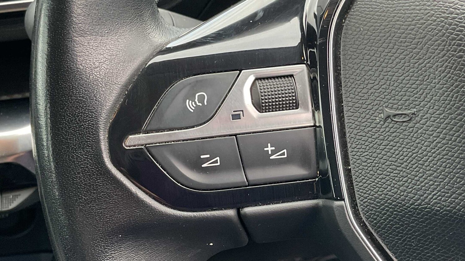Used Peugeot 3008 2018 for sale - 75917953: Photo 30