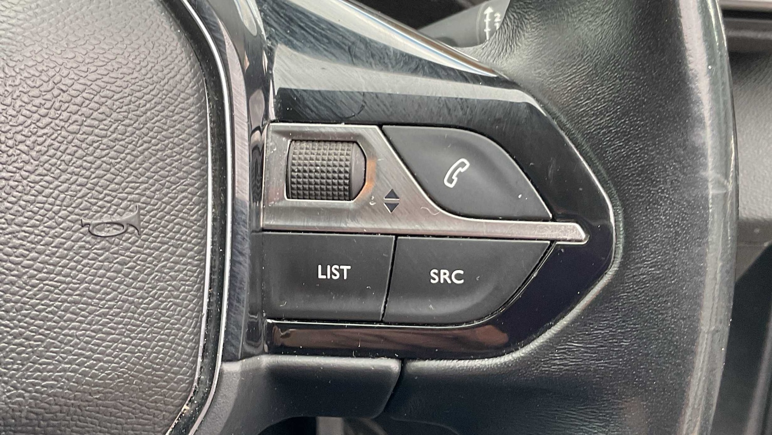 Used Peugeot 3008 2018 for sale - 75917953: Photo 31