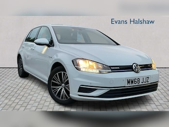 Used Volkswagen Golf 2018 for sale - 77032266: Photo