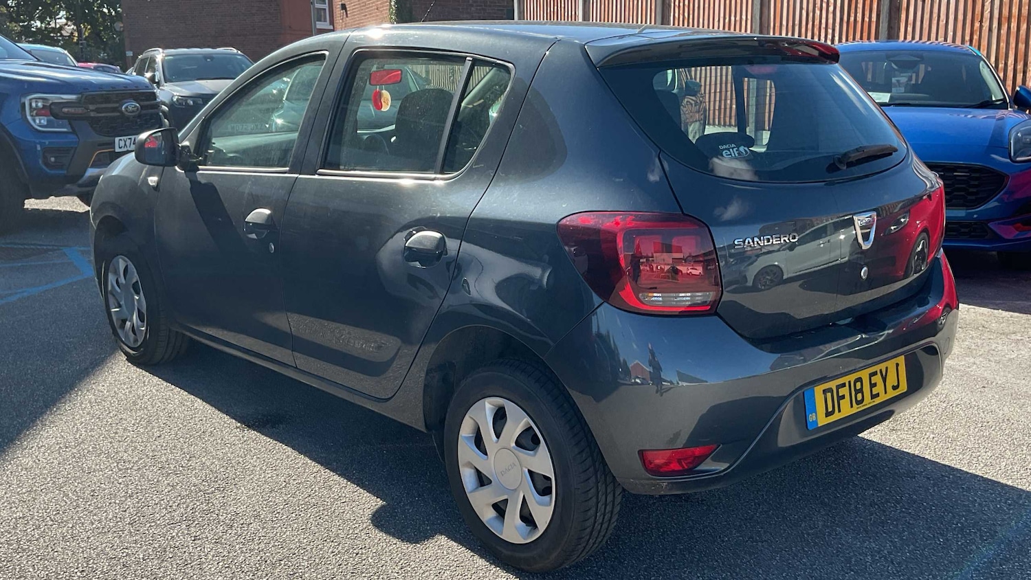 Used Dacia Sandero 2018 for sale - 76034728: Photo 2