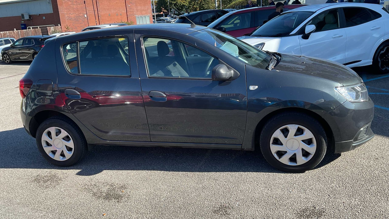 Used Dacia Sandero 2018 for sale - 76034728: Photo 4