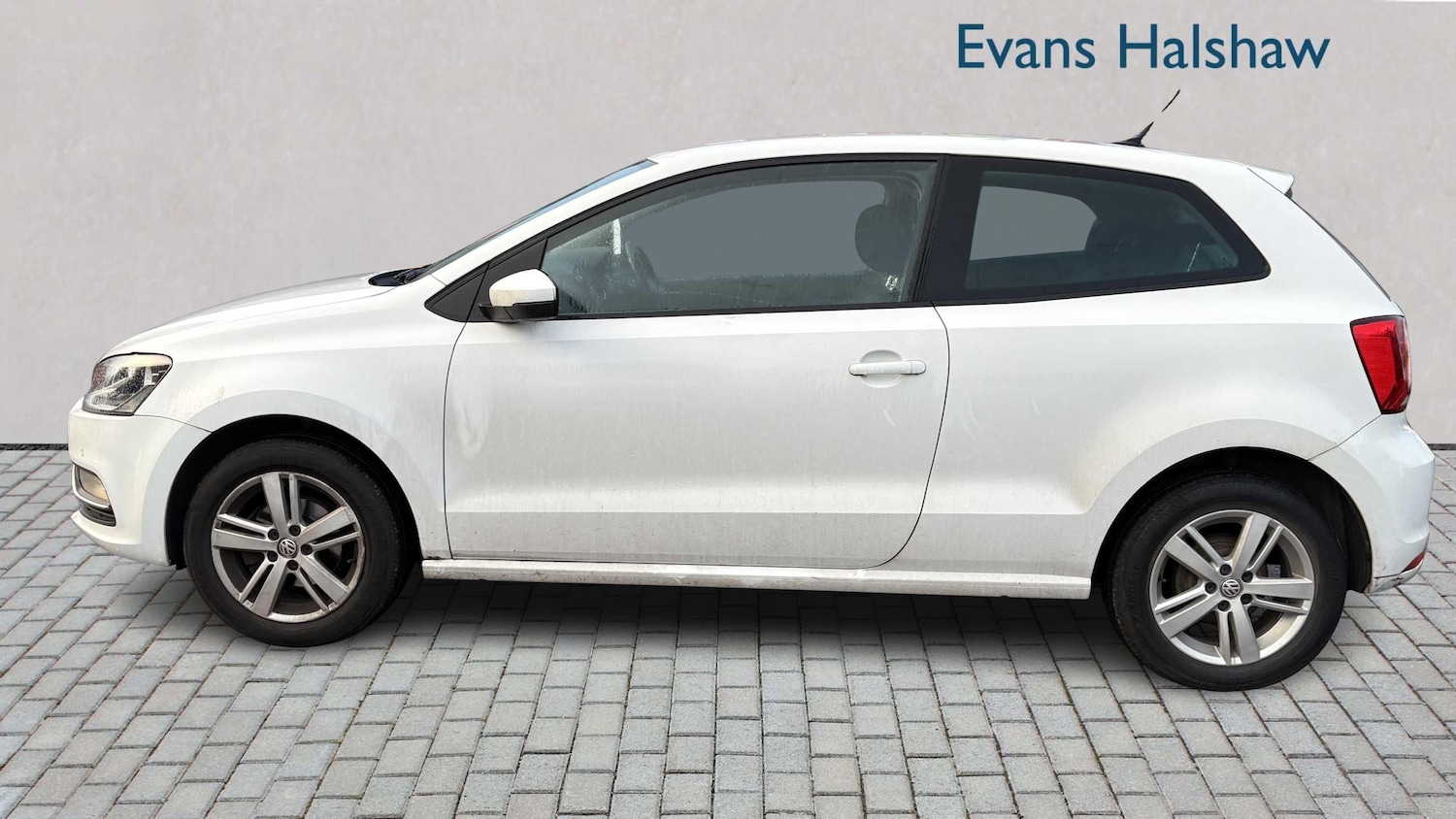 Used Volkswagen Polo 2016 for sale - 76804882: Photo 4