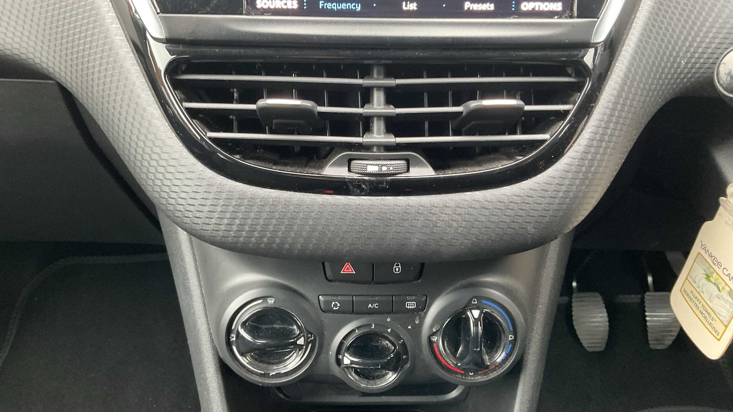 Used Peugeot 208 2019 for sale - 76141474: Photo 15