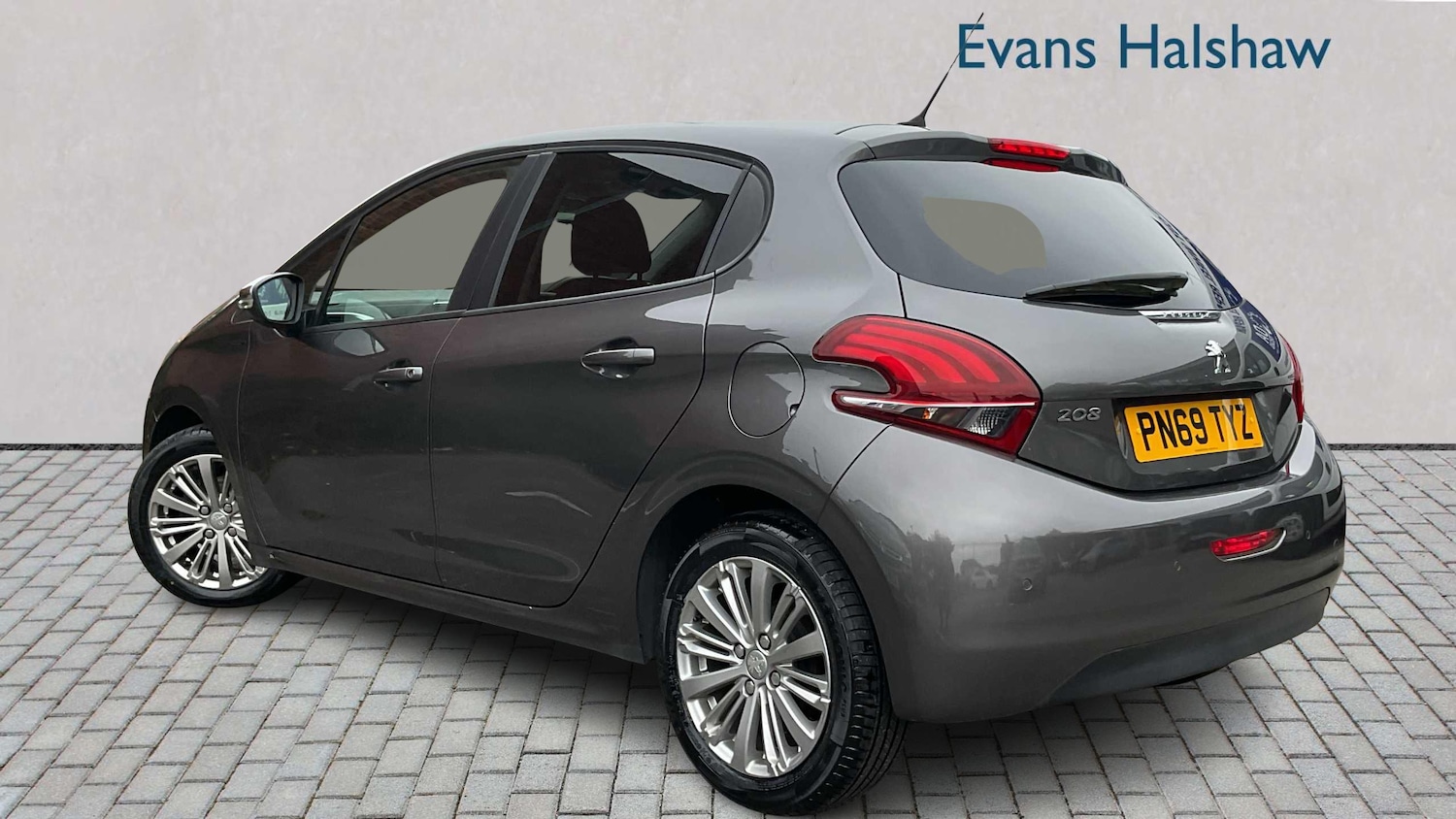 Used Peugeot 208 2019 for sale - 76141474: Photo 2