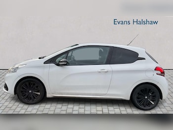 Used Peugeot 208 2018 for sale - 76929059: Photo