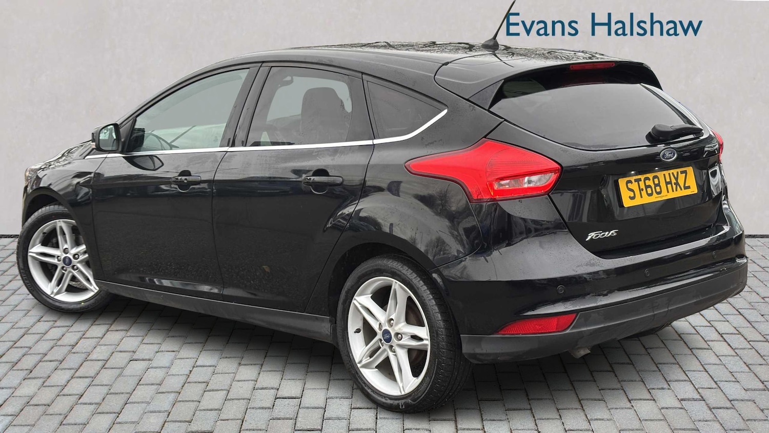 Used Ford Focus 2018 for sale - 76705156: Photo 2