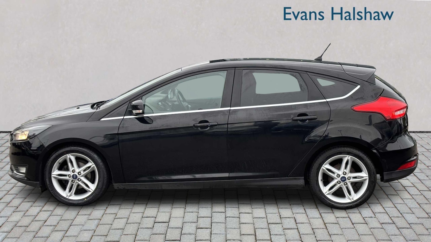 Used Ford Focus 2018 for sale - 76705156: Photo 3