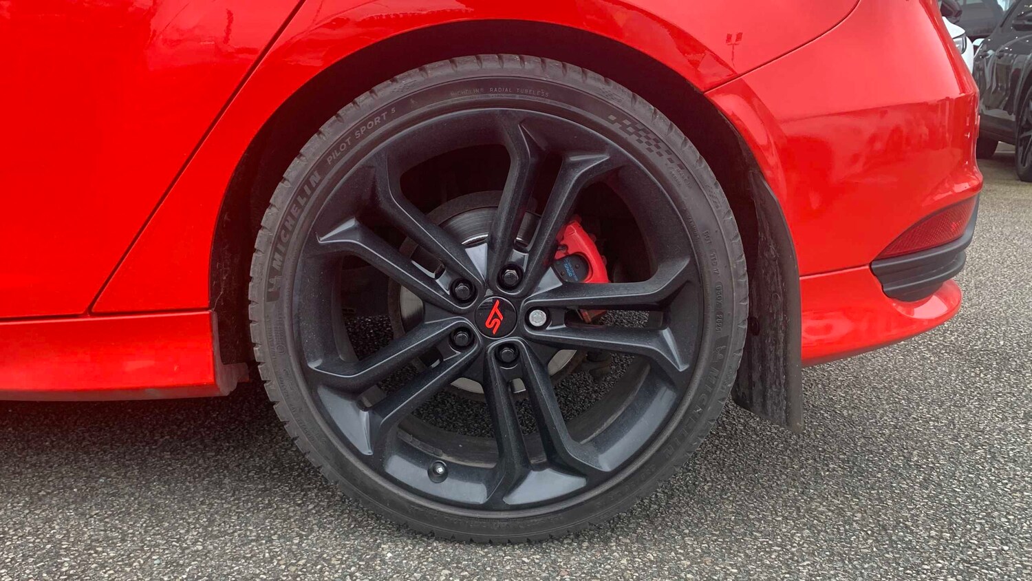 Used Ford Focus 2016 for sale - 77649008: Photo 9