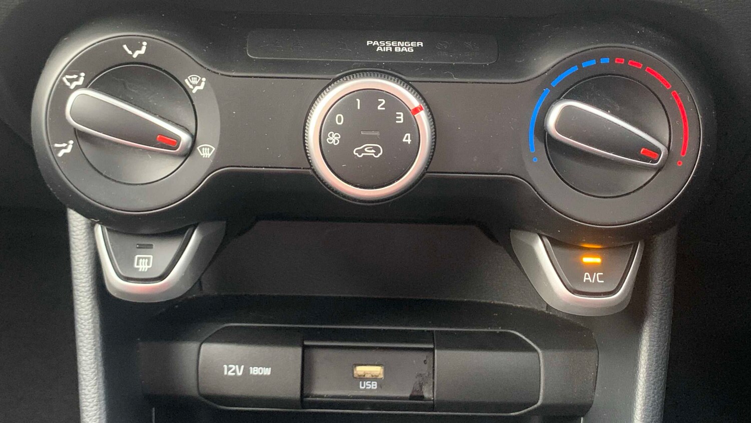 Used Kia Picanto 2022 for sale - 76842861: Photo 17