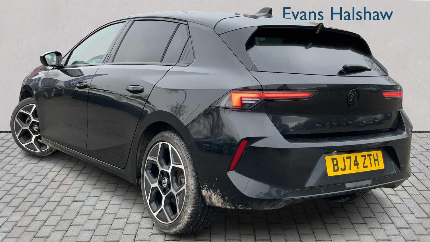 Used Vauxhall Astra 2024 for sale - 77257418: Photo 3