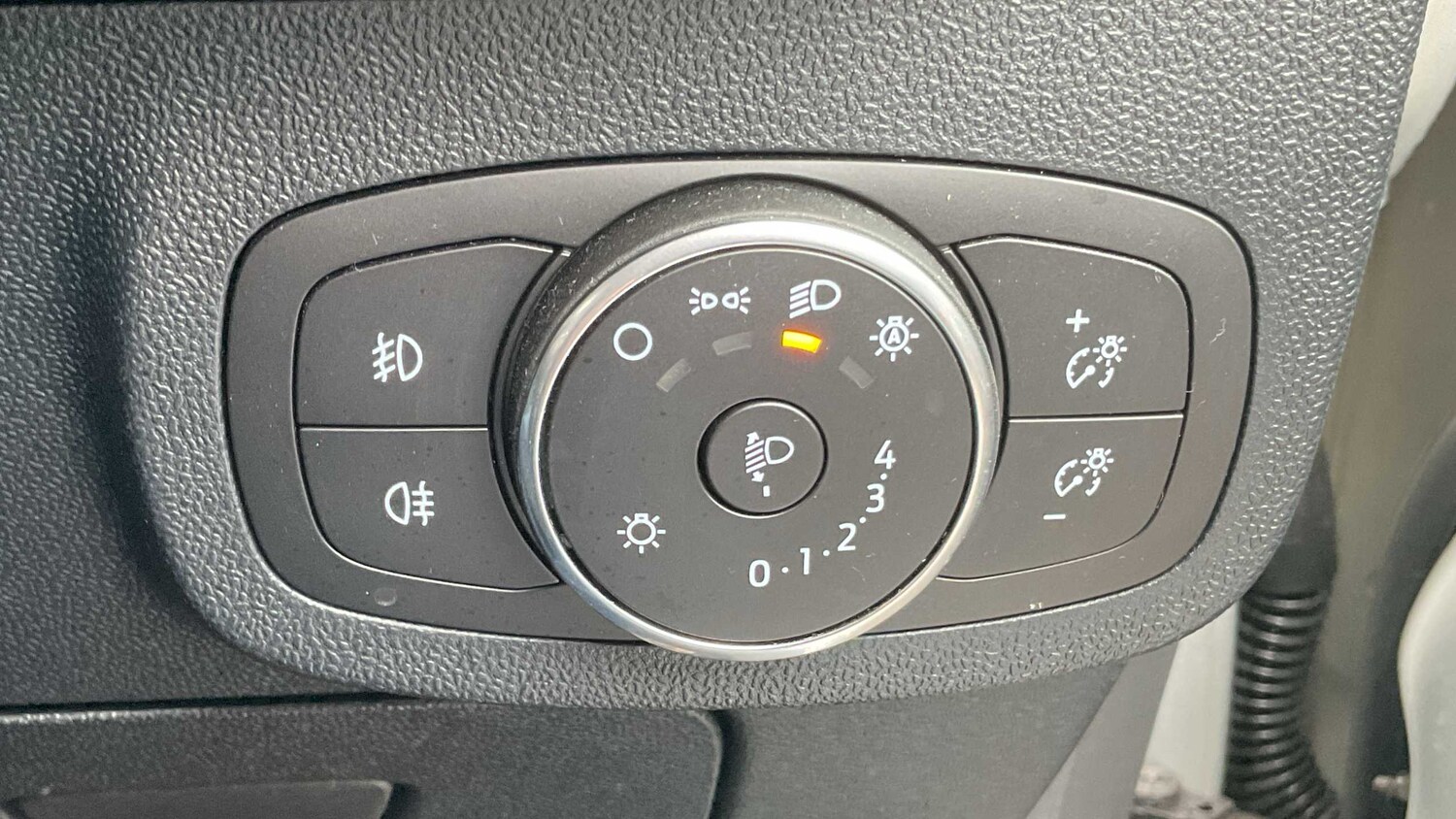 Used Ford Fiesta 2020 for sale - 75903159: Photo 32