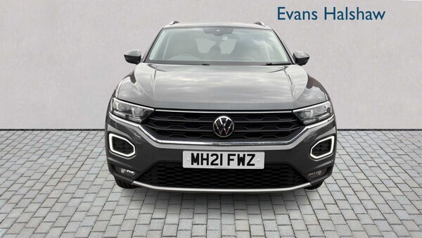 Used Volkswagen T-Roc 2021 for sale - 76262416: Photo 2