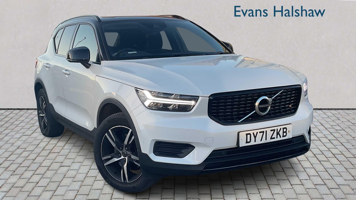 Used Volvo XC40 2021 for sale - 76610577: Photo 1