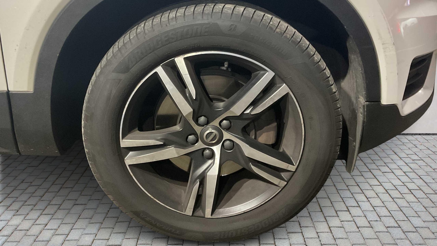 Used Volvo XC40 2021 for sale - 76610577: Photo 5