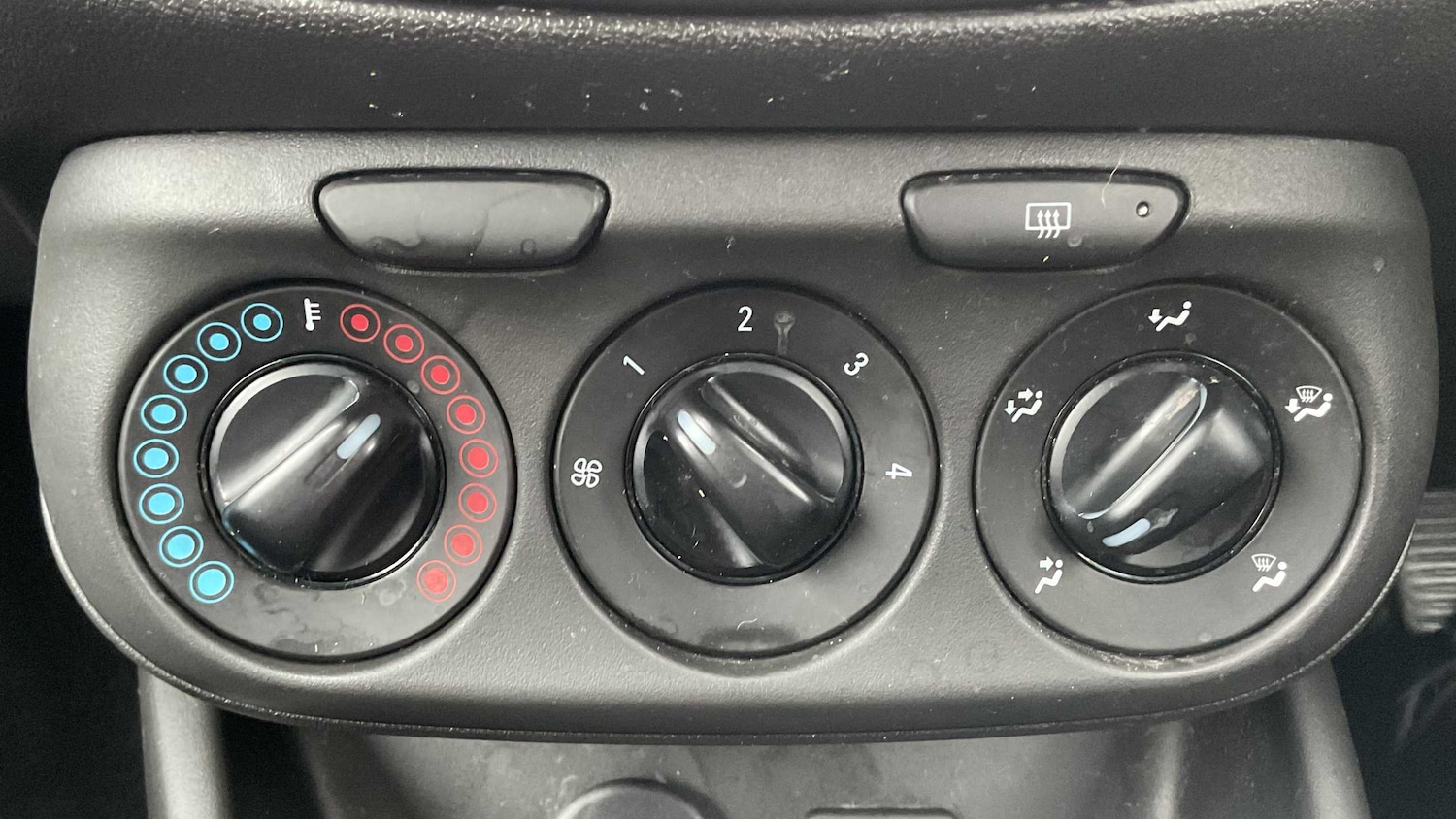 Used Vauxhall Corsa 2015 for sale - 77811073: Photo 14