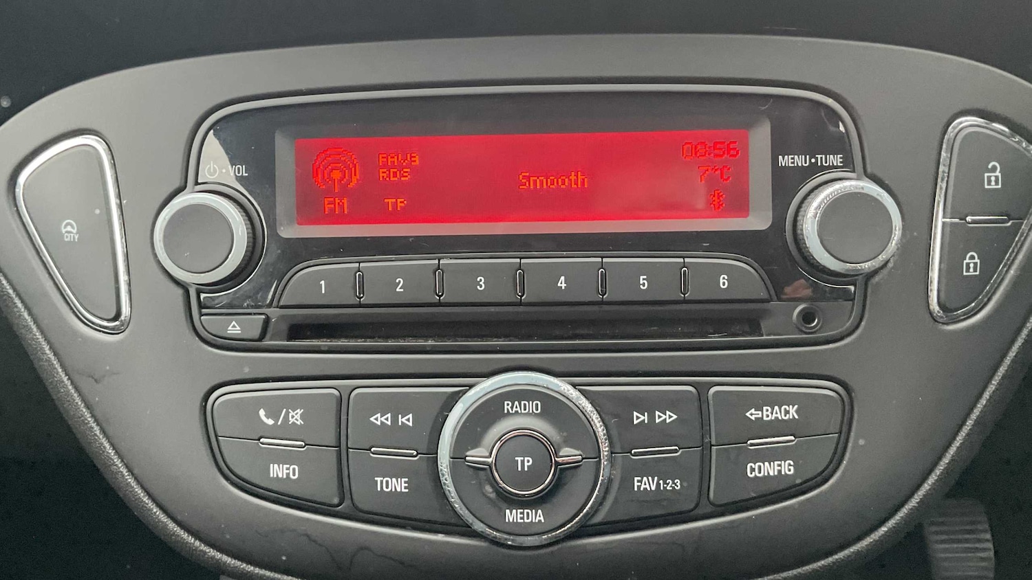 Used Vauxhall Corsa 2015 for sale - 77811073: Photo 17