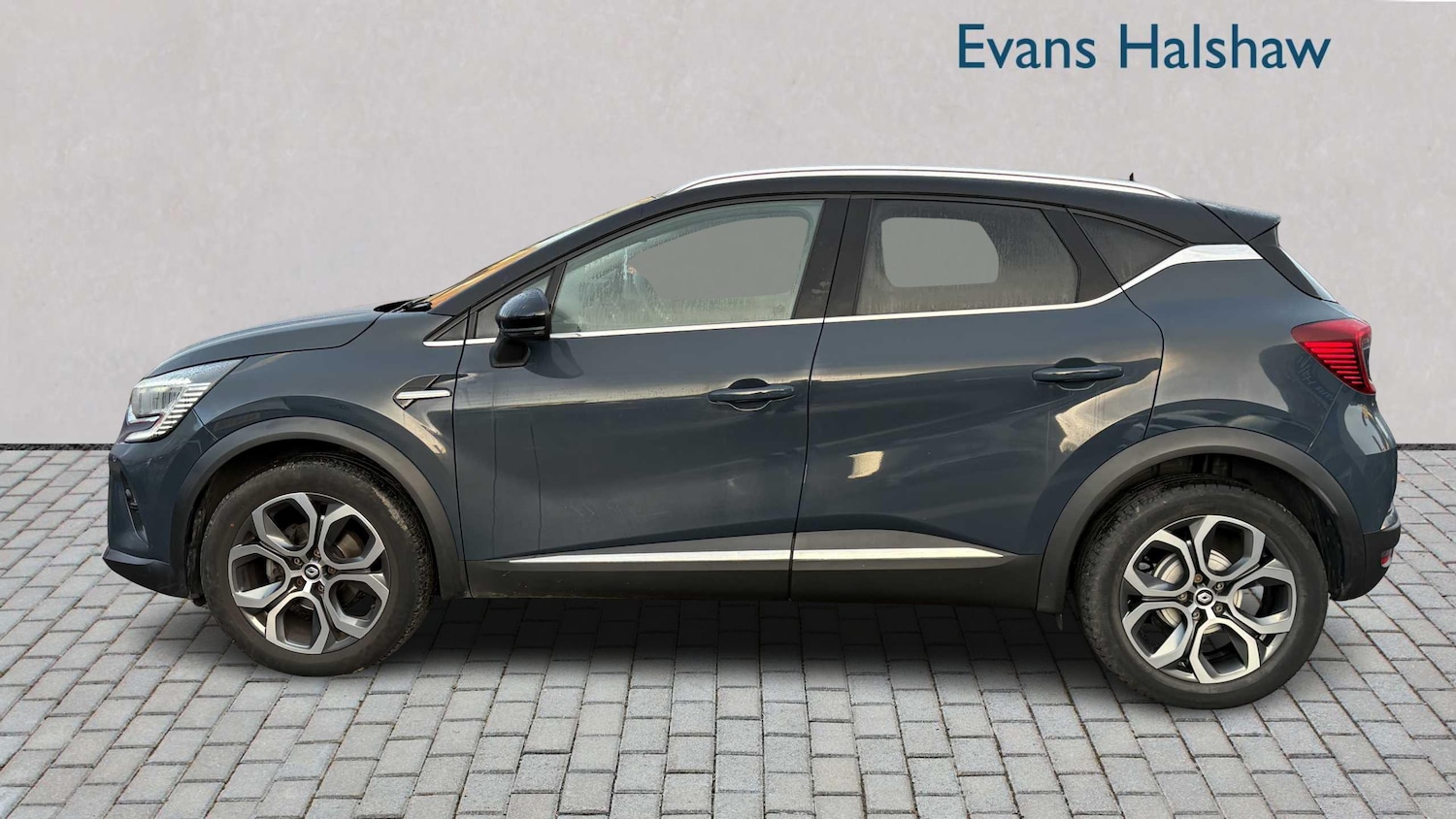 Used Renault Captur 2022 for sale - 76916054: Photo 4