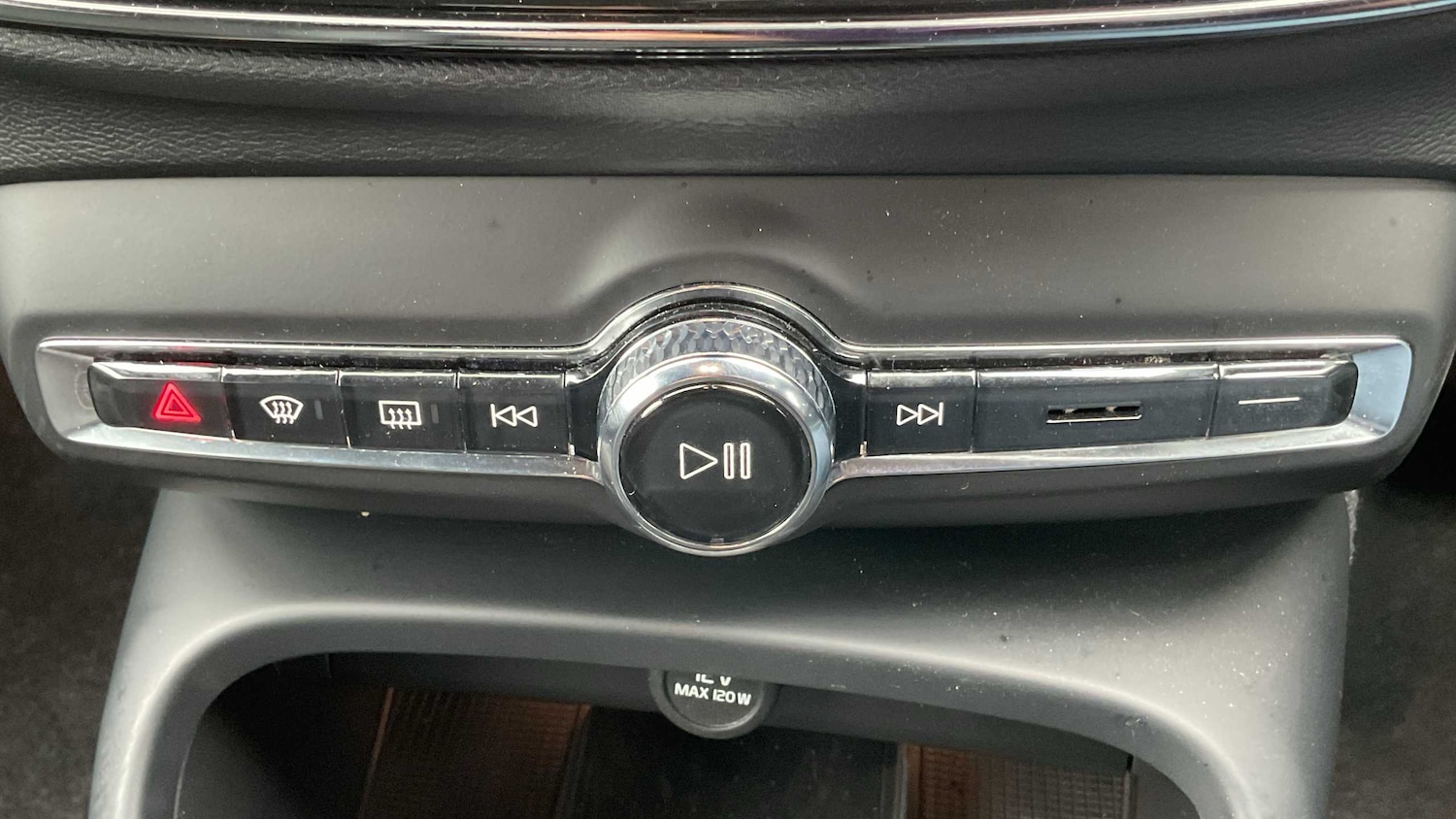 Used Volvo XC40 2022 for sale - 76488171: Photo 23