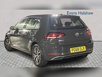 Used Volkswagen Golf 2019 for sale - 77414777: Photo
