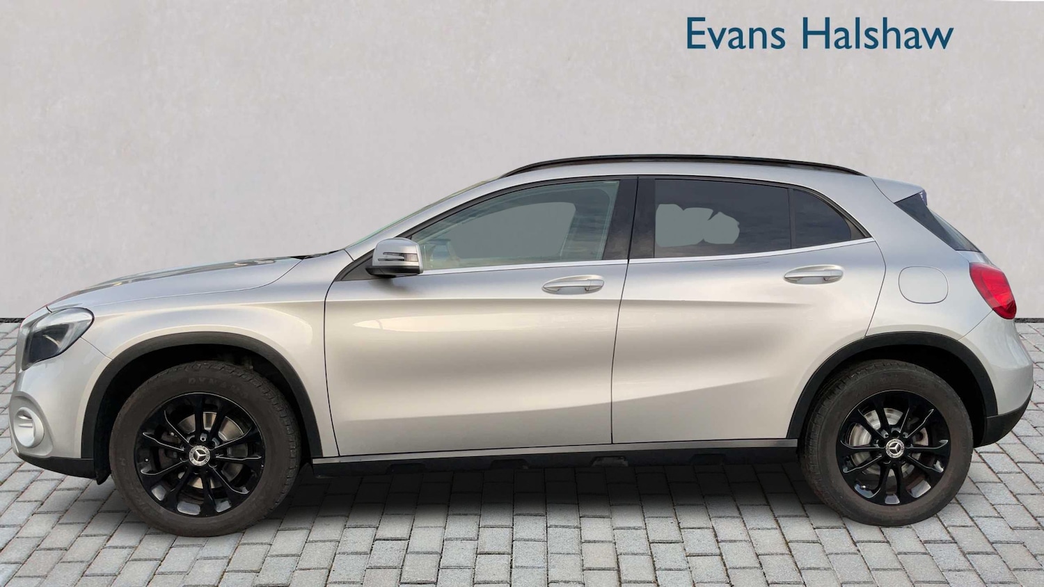 Used Mercedes-Benz GLA 2017 for sale - 77347952: Photo 3