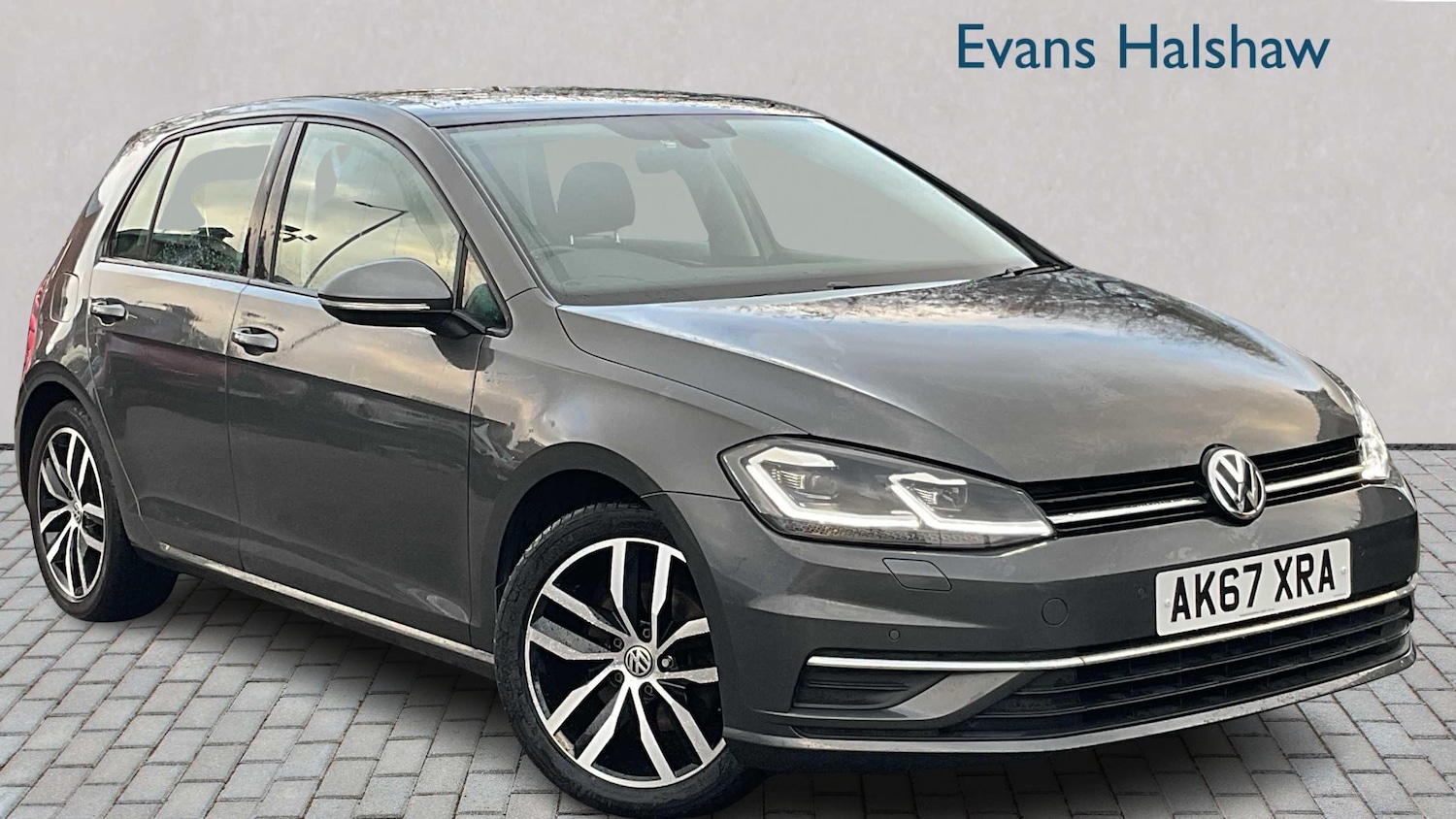 Used Volkswagen Golf 2017 for sale - 76575989: Photo 1