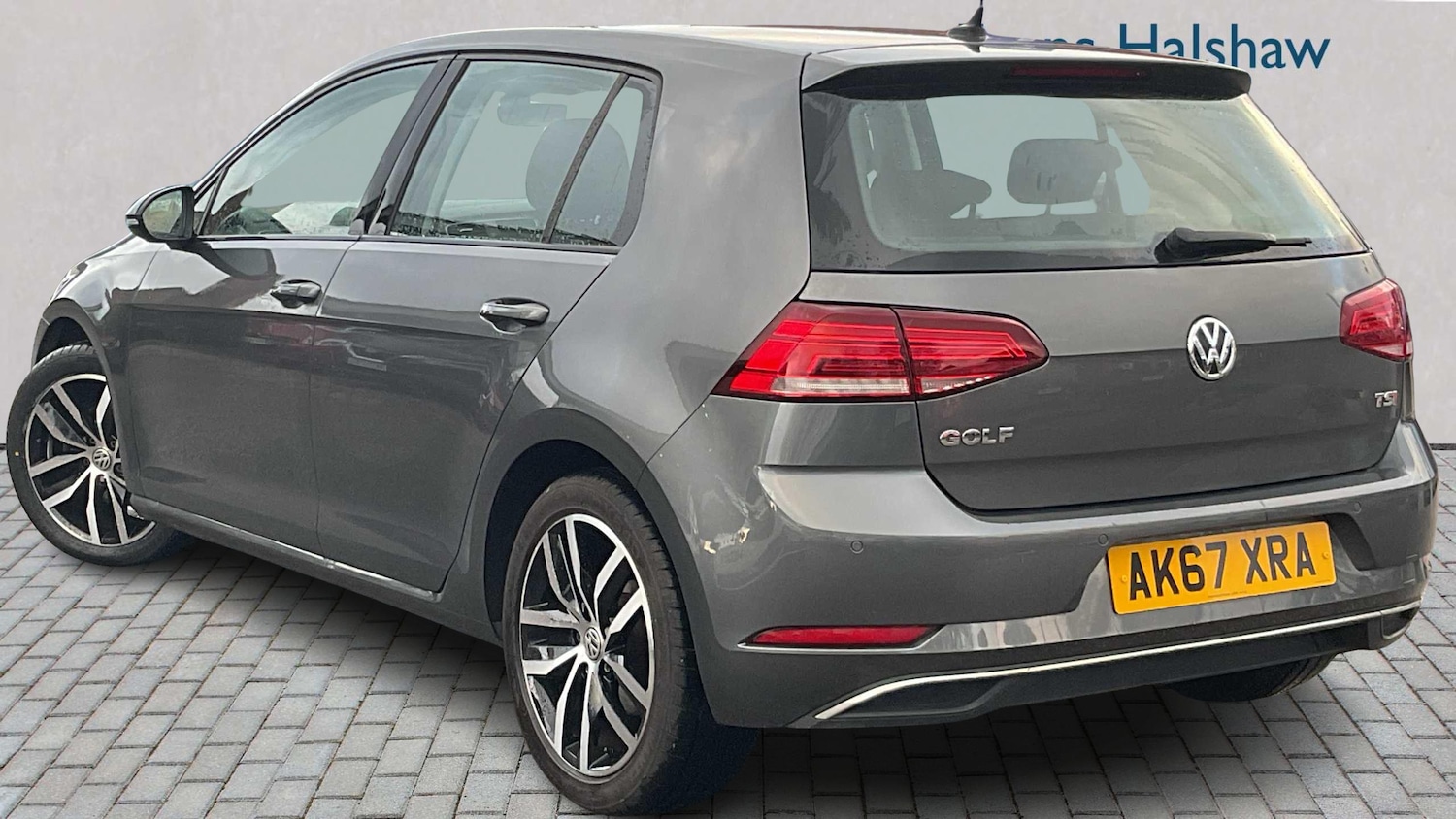 Used Volkswagen Golf 2017 for sale - 76575989: Photo 2