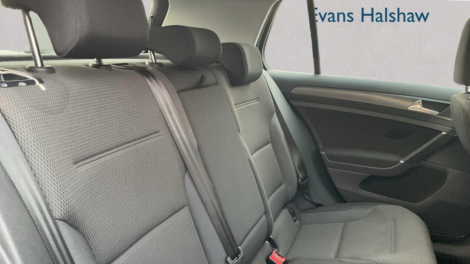 Used Volkswagen Golf 2017 for sale - 76575989: Photo 8