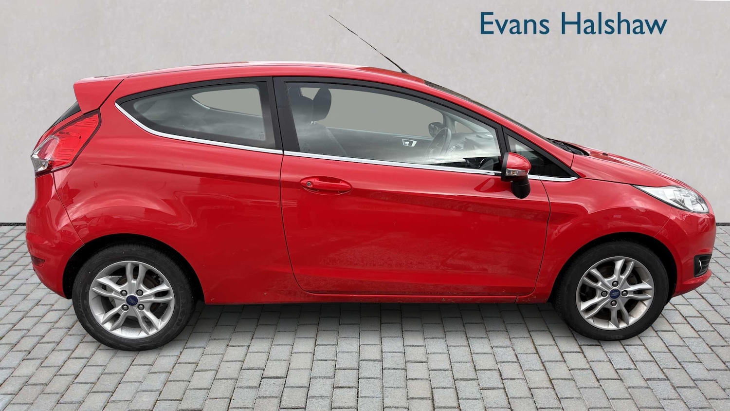 Used Ford Fiesta 2015 for sale - 76176923: Photo 4