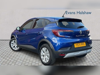 Used Renault Captur 2022 for sale - 76442431: Photo
