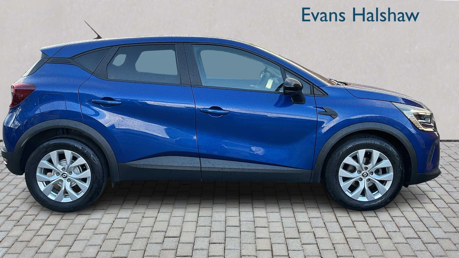 Used Renault Captur 2022 for sale - 76442431: Photo 3