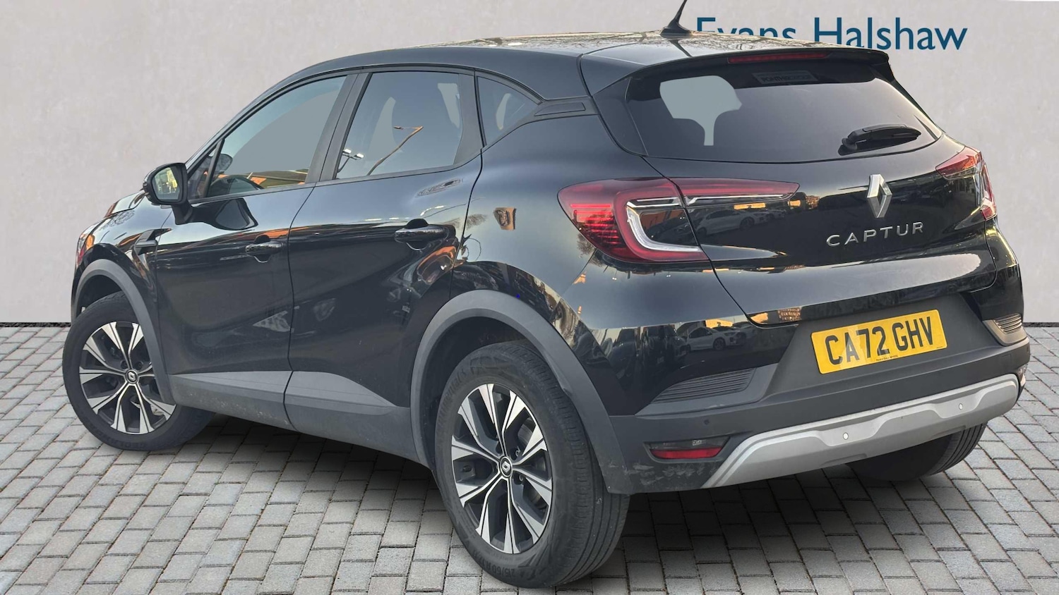 Used Renault Captur 2022 for sale - 76610581: Photo 3