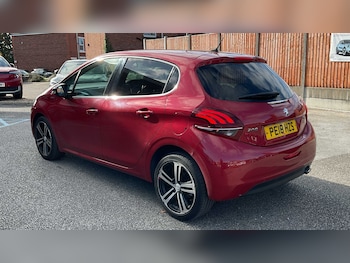 Used Peugeot 208 2018 for sale - 76088067: Photo