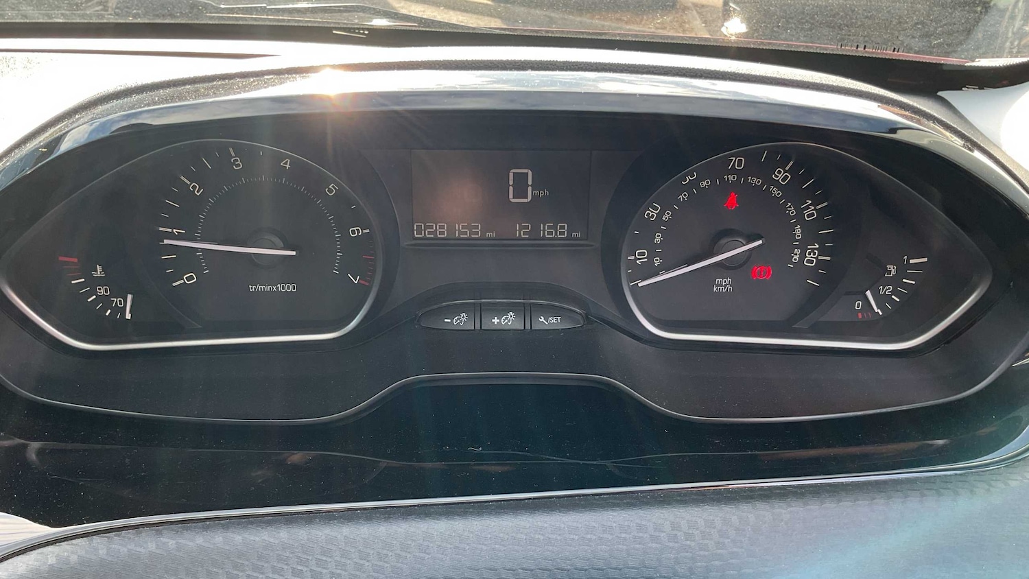 Used Peugeot 208 2018 for sale - 76088067: Photo 5