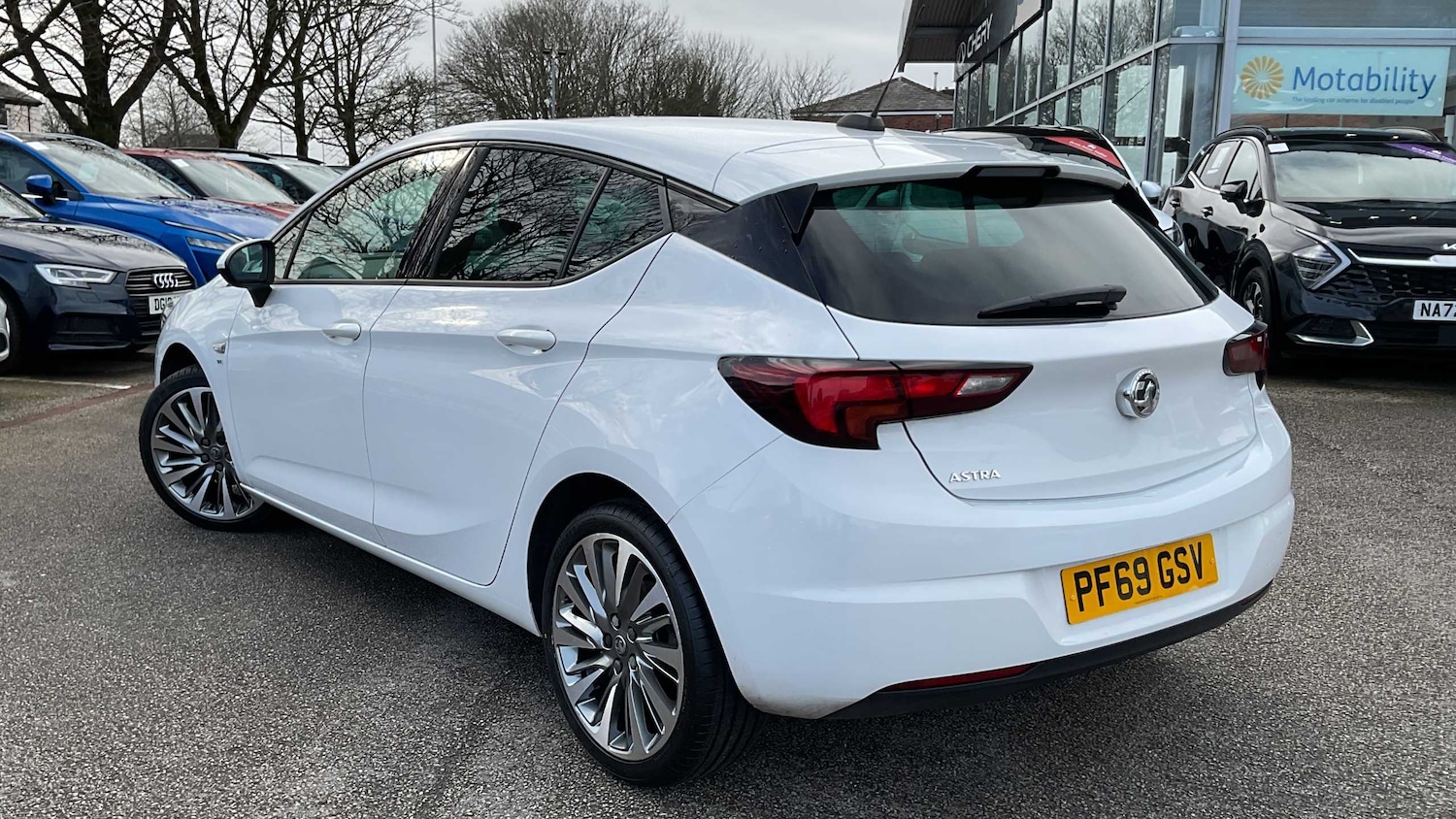 Used Vauxhall Astra 2019 for sale - 77856365: Photo 2