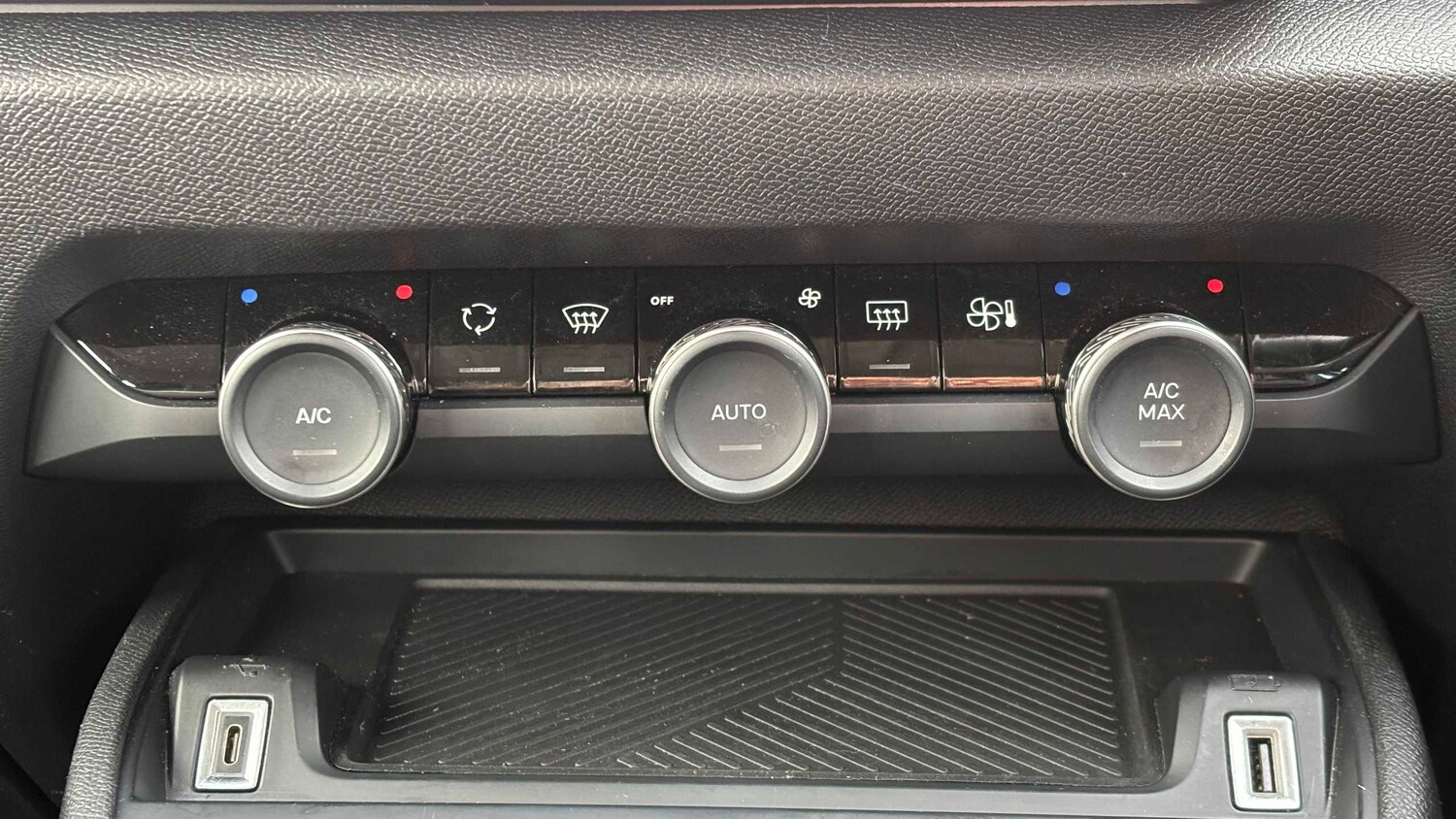 Used Citroen C4 2023 for sale - 76564558: Photo 16