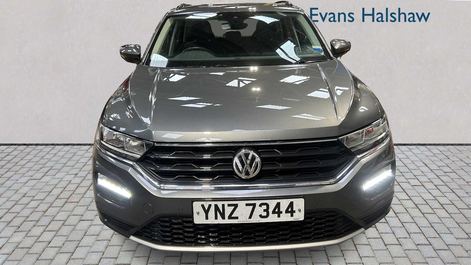 Used Volkswagen T-Roc 2019 for sale - 76141801: Photo 3