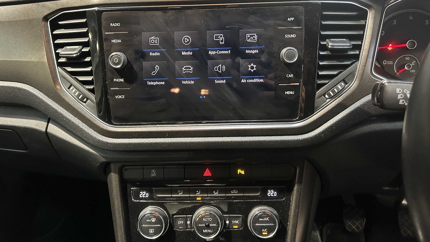 Used Volkswagen T-Roc 2019 for sale - 76141801: Photo 5