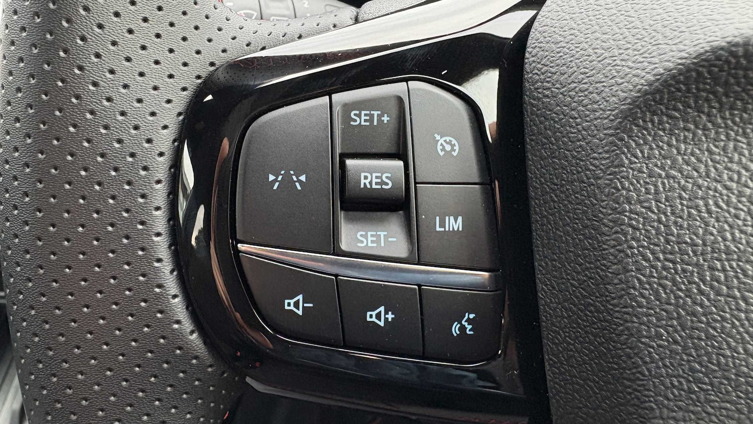 Used Ford Puma 2025 for sale - 76978673: Photo 23