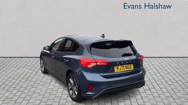 Used Ford Focus 2021 for sale - 76316133: Photo 2