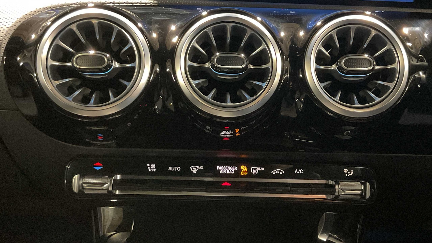 Used Mercedes-Benz CLA 2024 for sale - 76774269: Photo 17