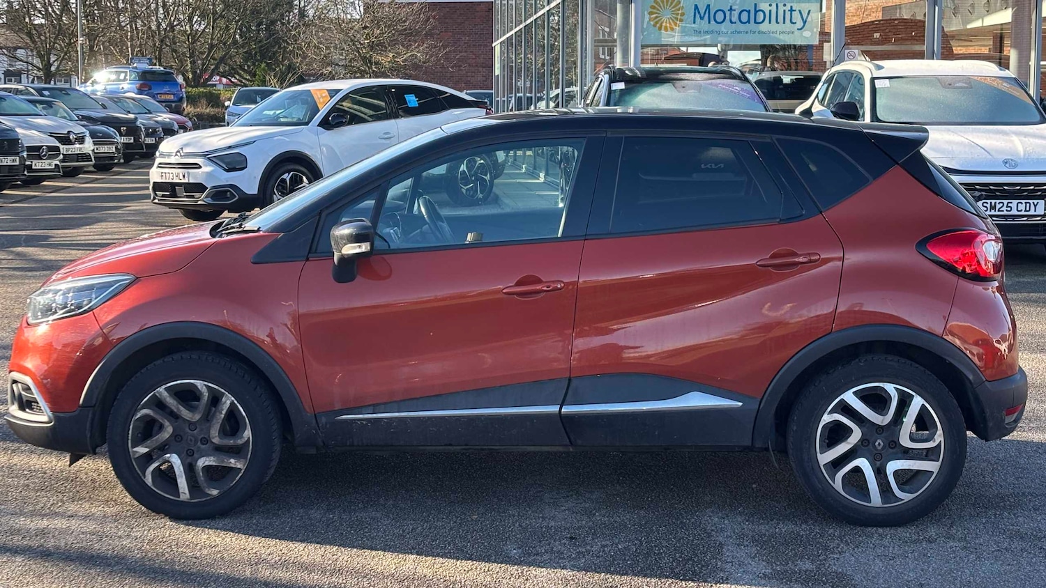 Used Renault Captur 2016 for sale - 77589068: Photo 4