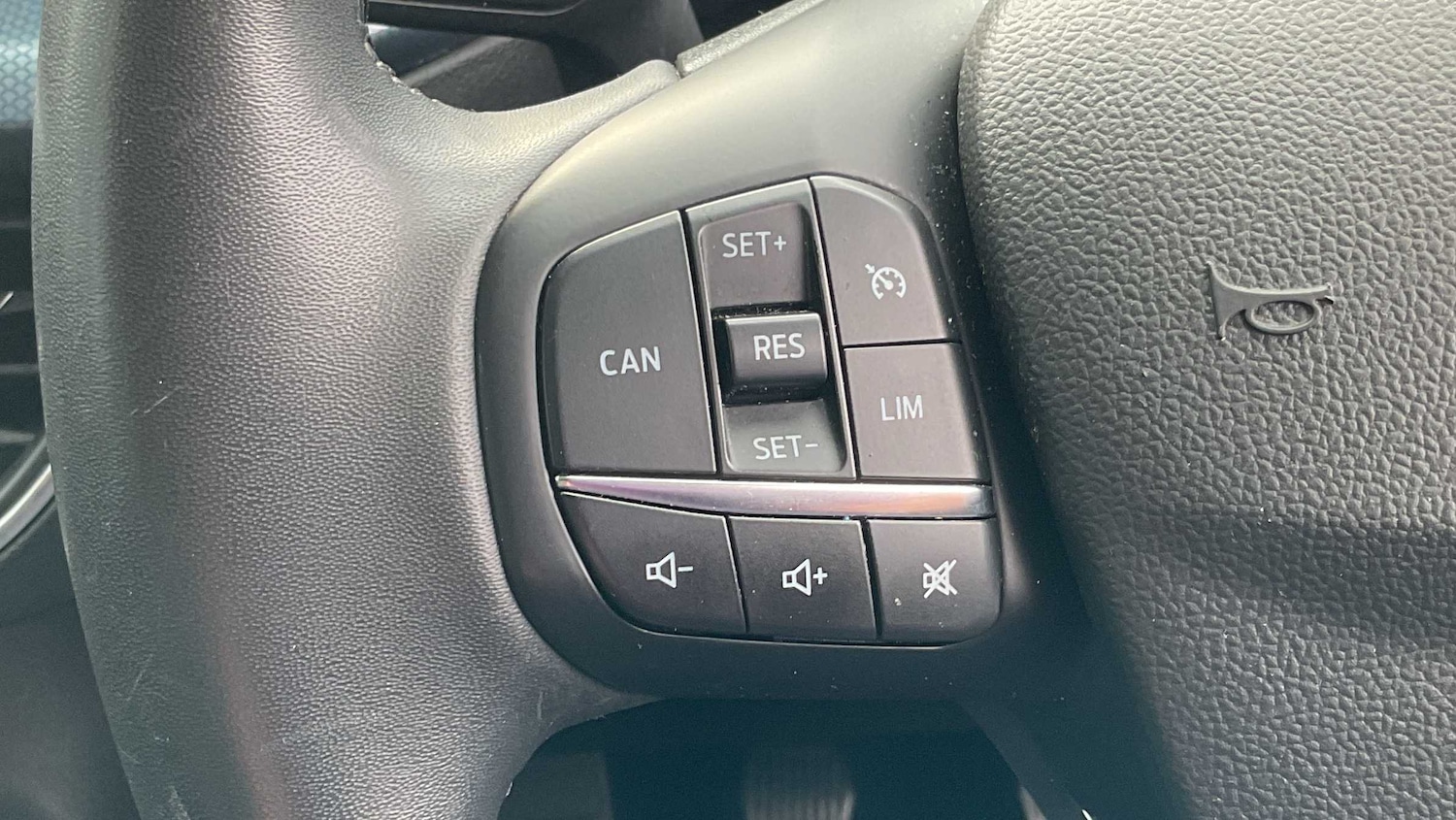 Used Ford Focus 2023 for sale - 76087845: Photo 30