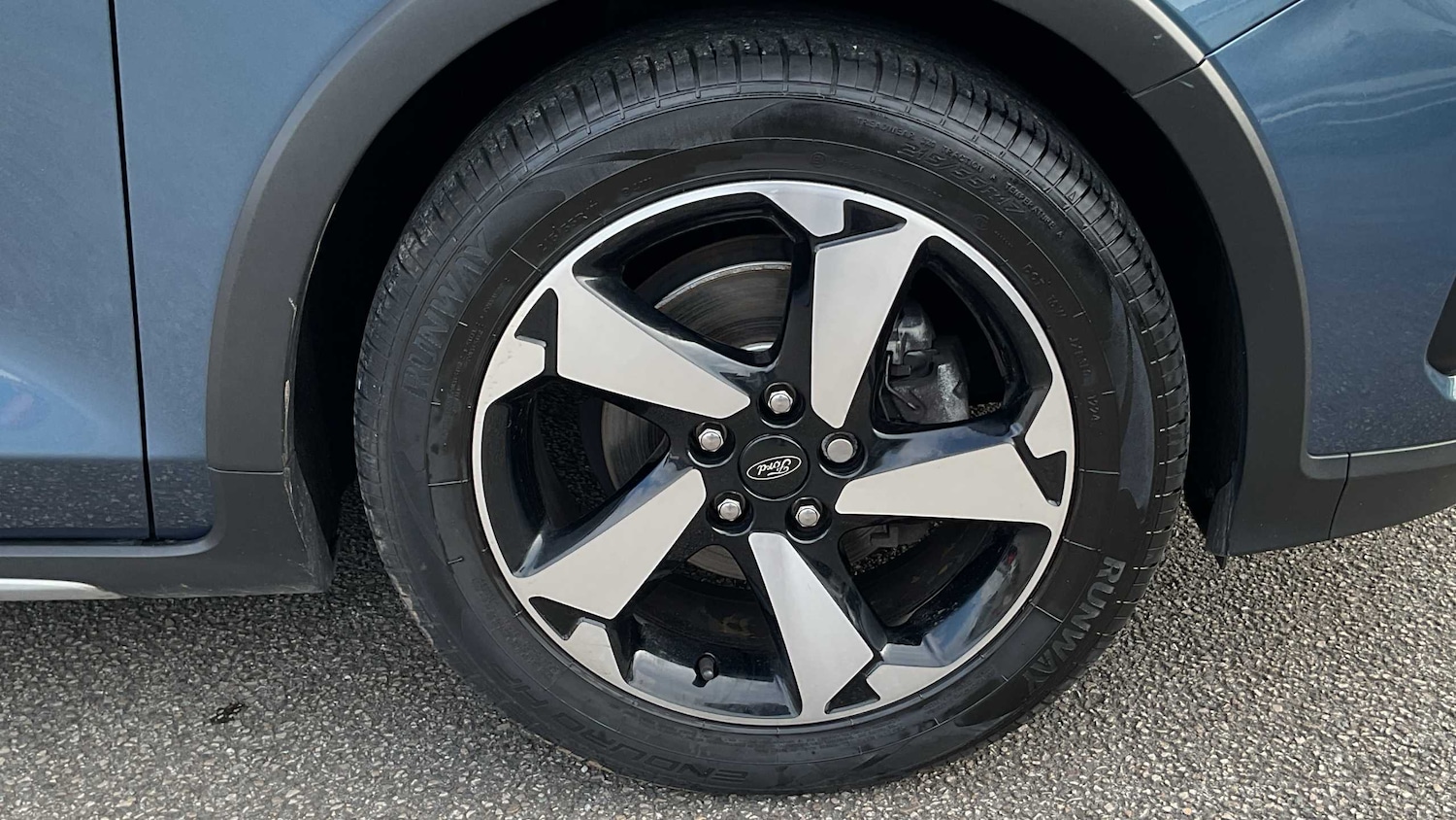 Used Ford Focus 2023 for sale - 76087845: Photo 6