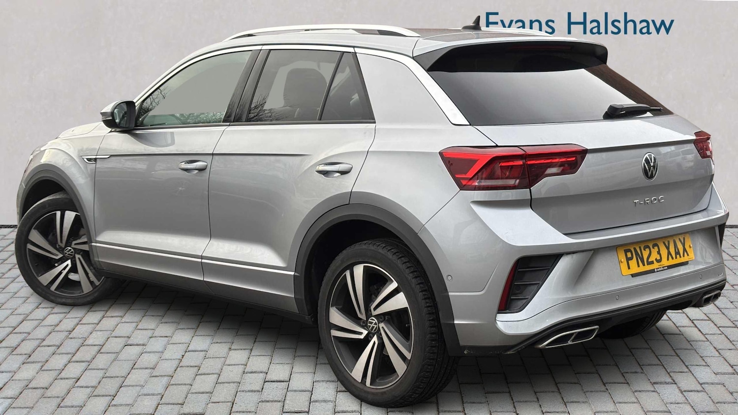 Used Volkswagen T-Roc 2023 for sale - 77232983: Photo 3