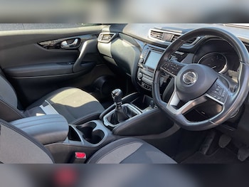 Used Nissan Qashqai 2019 for sale - 78744111: Photo