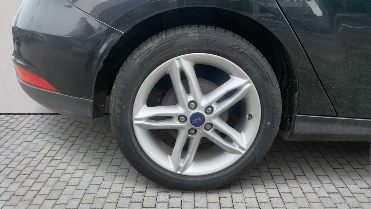 Used Ford Focus 2016 for sale - 77628326: Photo 5