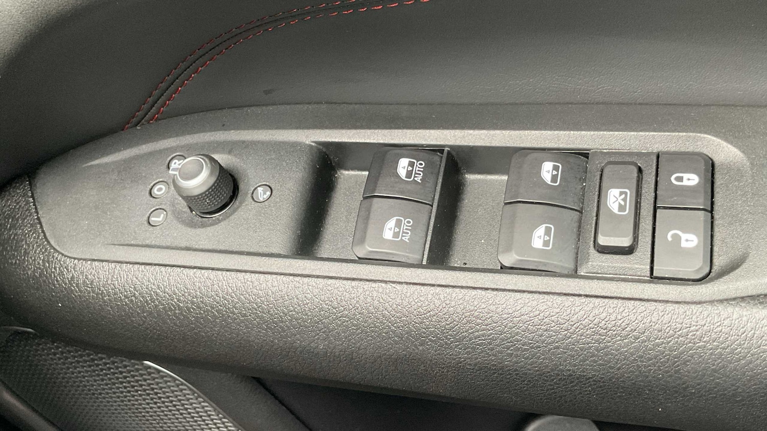 Used Jeep Compass 2023 for sale - 76435562: Photo 32