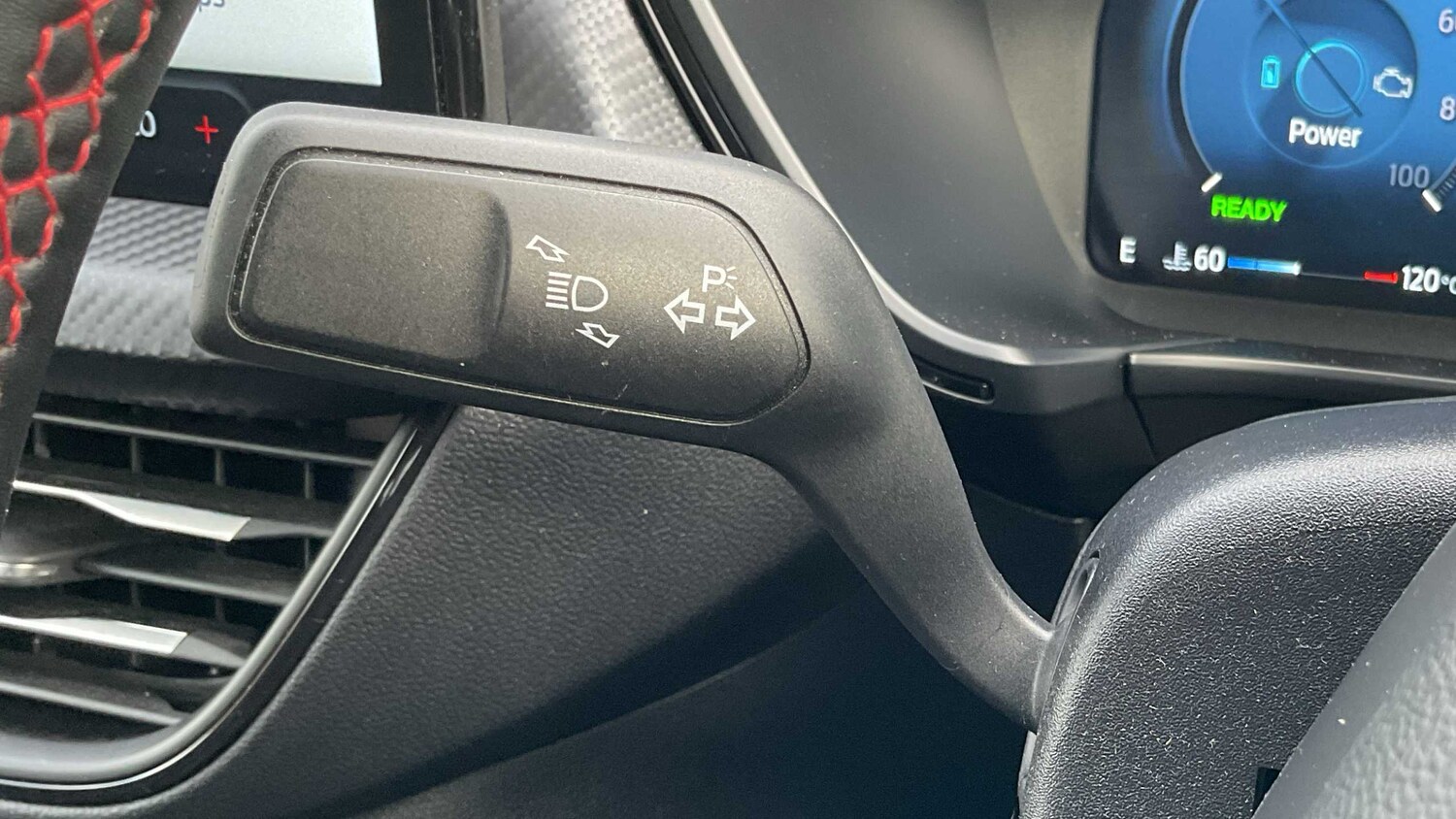 Used Ford Kuga 2024 for sale - 75930985: Photo 27